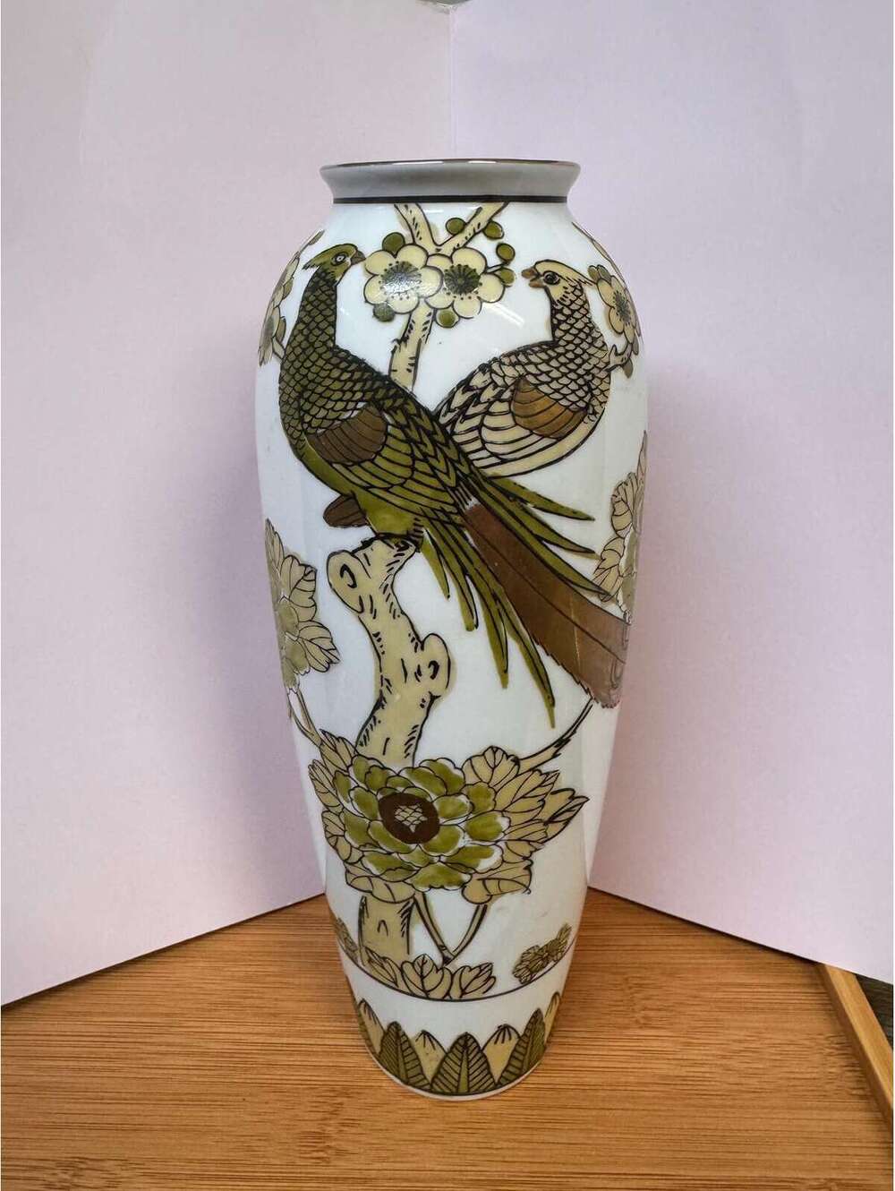 Vintage Mid Century Gold Imari Japanese Vase with original stickers